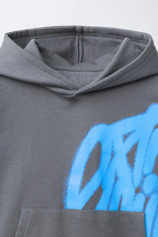 Толстовка без рукавов с капюшоном и принтом граффити- Заказать в России