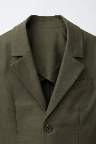 Костюмный блейзер из хлопка и льна