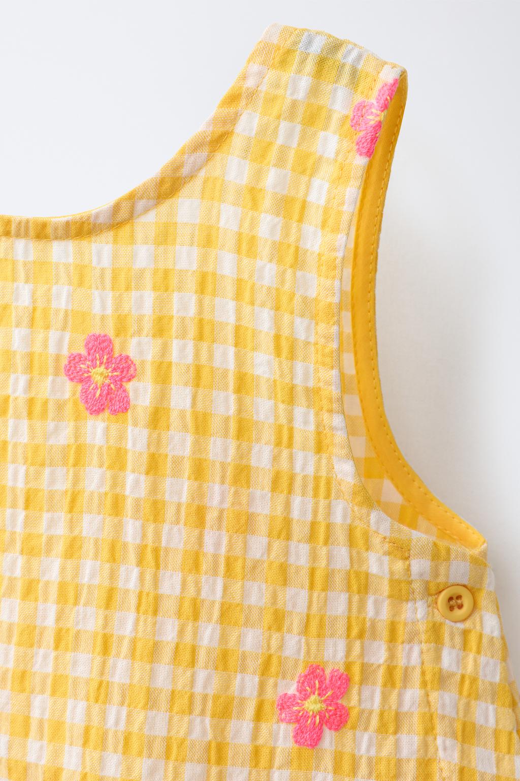 ТОП В КЛЕТКУ ВИШИ С ВЫШИВКОЙ «ЦВЕТЫ»