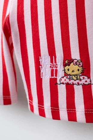 Леггинсы-велосипедки в полоску с вышивкой Hello Kitty ©- Заказать в России