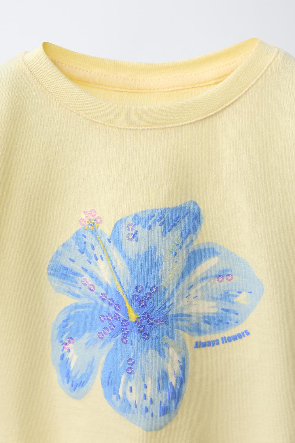 ФУТБОЛКА С БАХРОМОЙ, ЦВЕТОЧНЫМ ПРИНТОМ И ПАЙЕТКАМИ