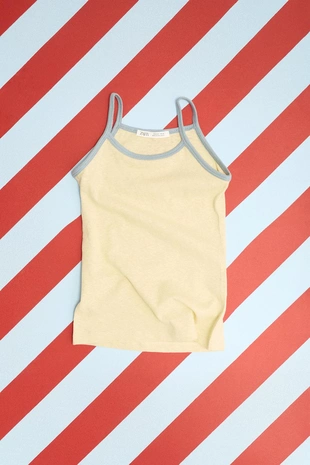 Zara «Timeless» - набор из трех футболок с контрастными деталями- Заказать в России