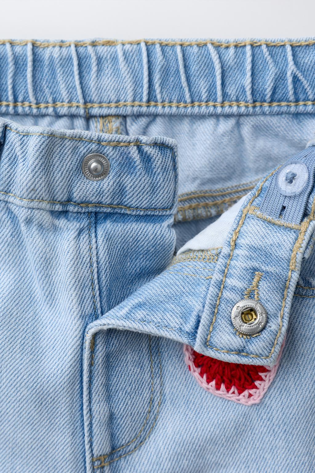 ДЖИНСОВЫЕ ШОРТЫ С ВЯЗАНЫМИ СЕРДЕЧКАМИ