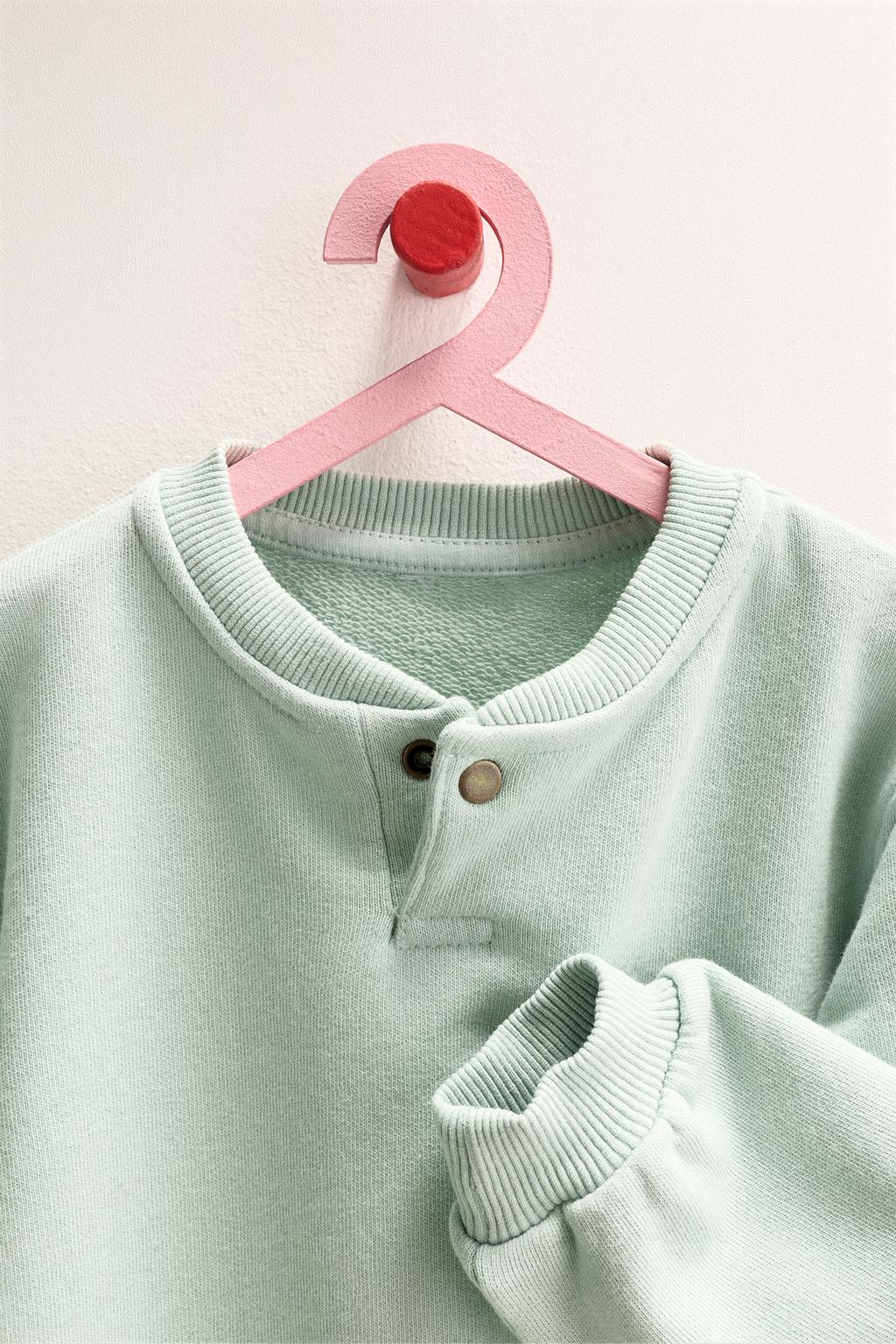 ZARA TIMELESS - ОДНОТОННАЯ ТОЛСТОВКА