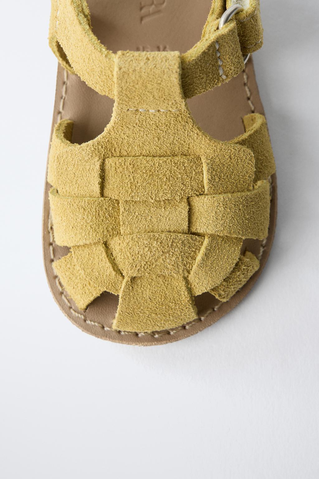 Сандалии в кожаной клетке