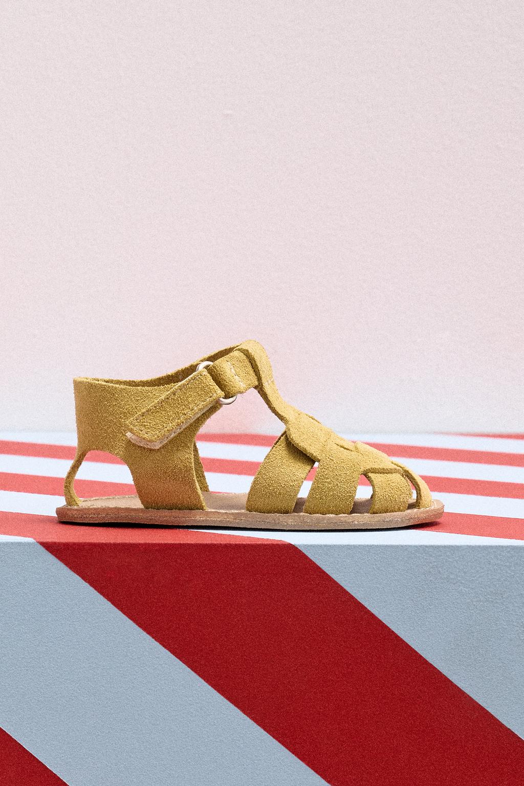 Сандалии в кожаной клетке