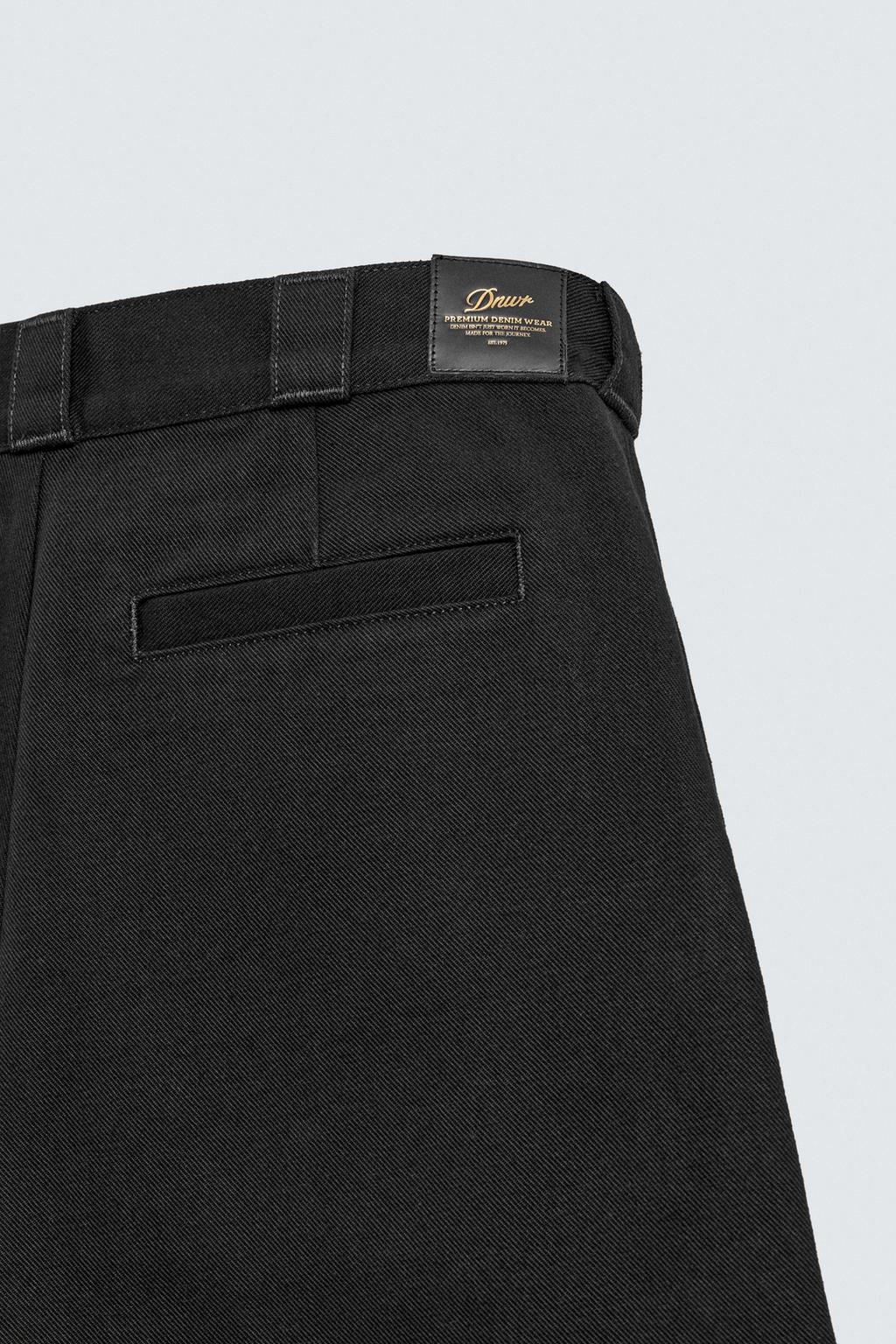 ШОРТЫ RELAXED FIT СО СКЛАДКАМИ