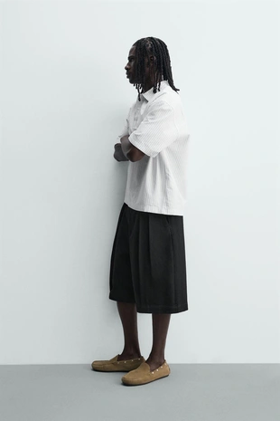 Шорты Relaxed Fit со складками- Заказать в России