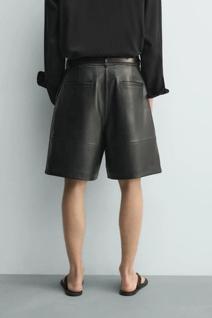 Шорты Relaxed Fit из кожи со складками- Заказать в России