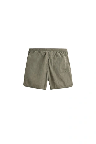 Укороченные шорты из высокотехнологичной ткани- Заказать в России