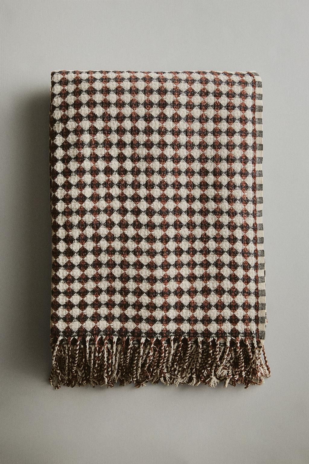 Плед с рисунком из бриллиантов из шениля