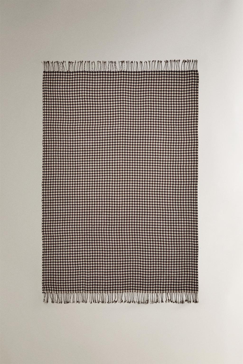 Плед с рисунком из бриллиантов из шениля