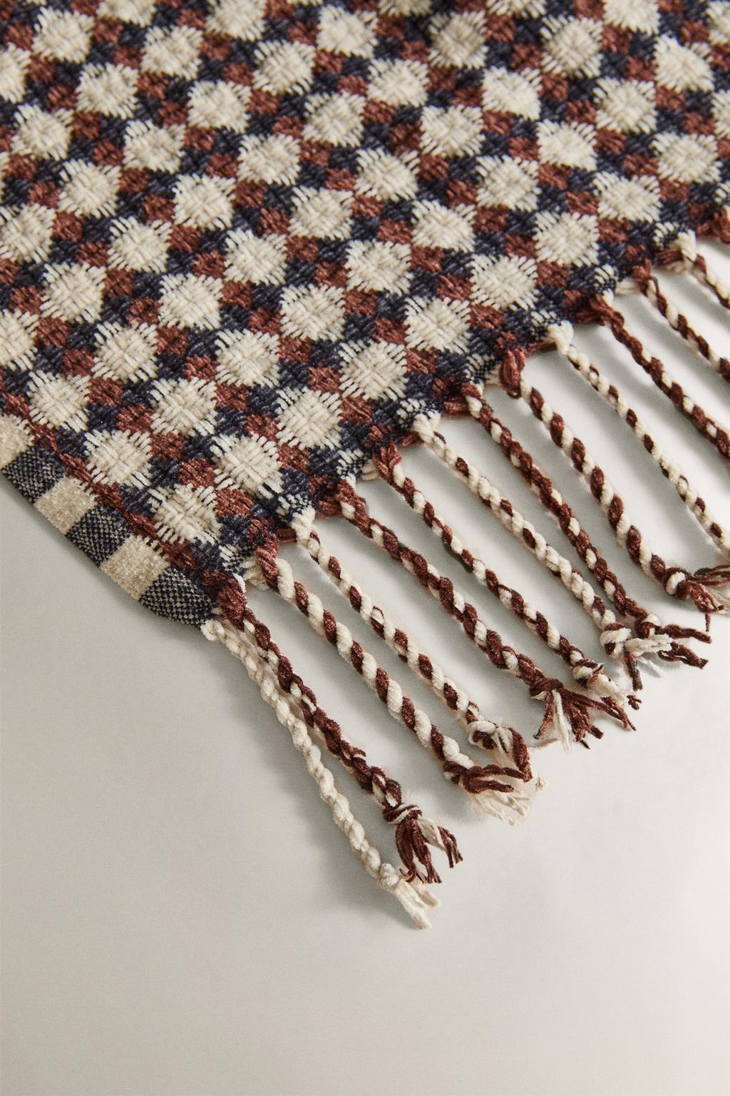 Плед с рисунком из бриллиантов из шениля