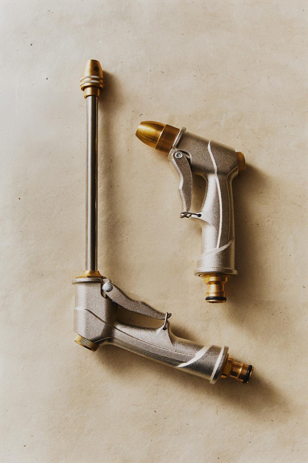 Многофункциональный садовый поливатель