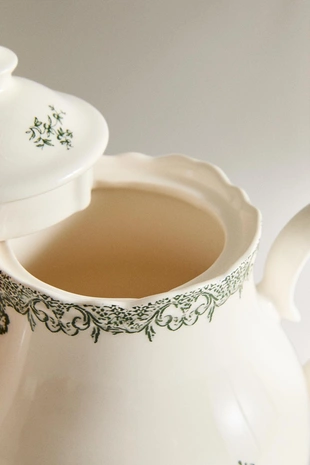 Фарфоровый чайник с цветочным узором- Заказать в России