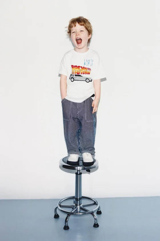 ФУТБОЛКА С ИЛЛЮСТРАЦИЕЙ «НАЗАД В БУДУЩЕЕ» X DYLAN´S T-SHIRT CLUB X ZARA