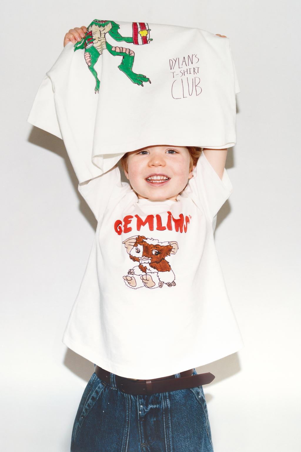 ФУТБОЛКА С ИЛЛЮСТРАЦИЕЙ GREMLINS™ & © X DYLAN´S T-SHIRT CLUB X ZARA
