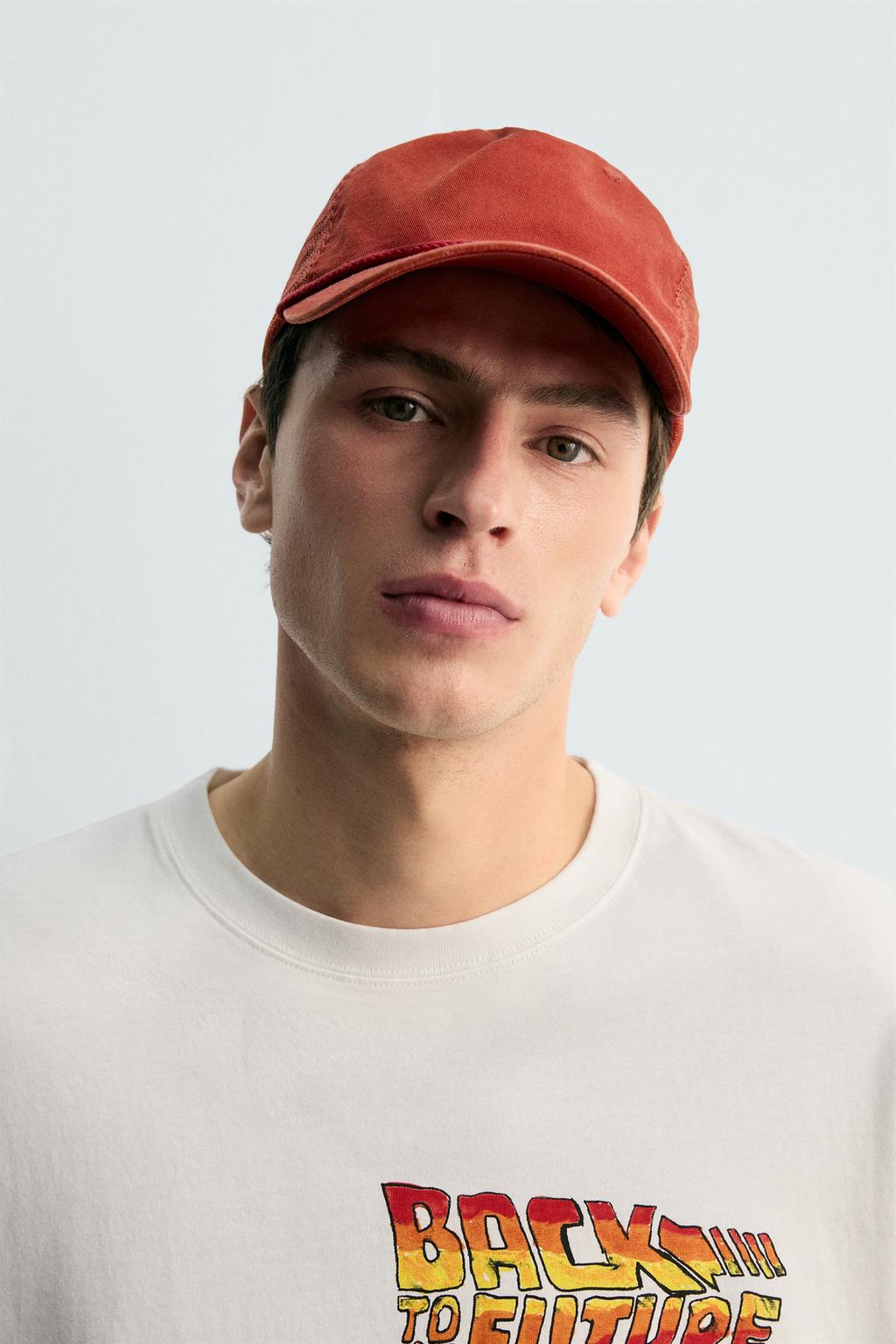 Футболка свободного кроя © UCS LLC and Amblin