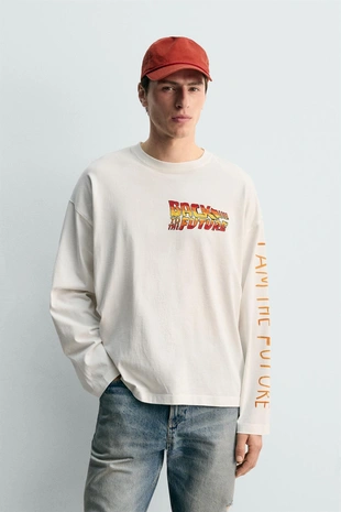 Футболка свободного кроя © Ucs Llc and Amblin- Заказать в России