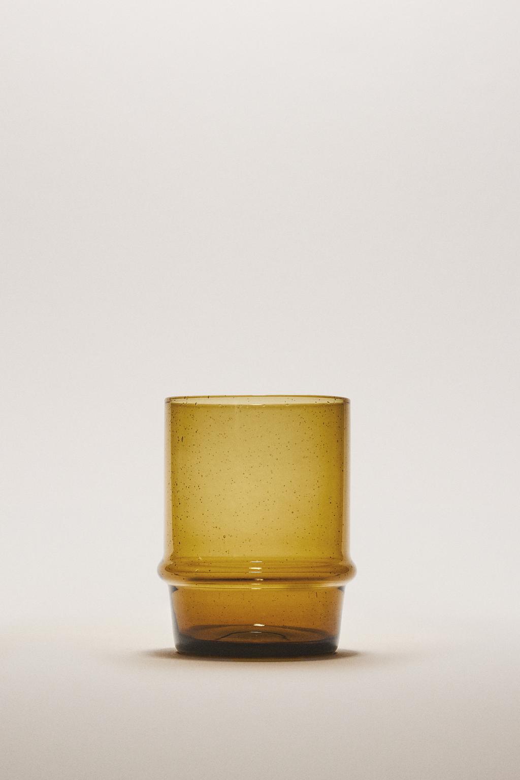 Стакан из стекла с эффектом пузырьков