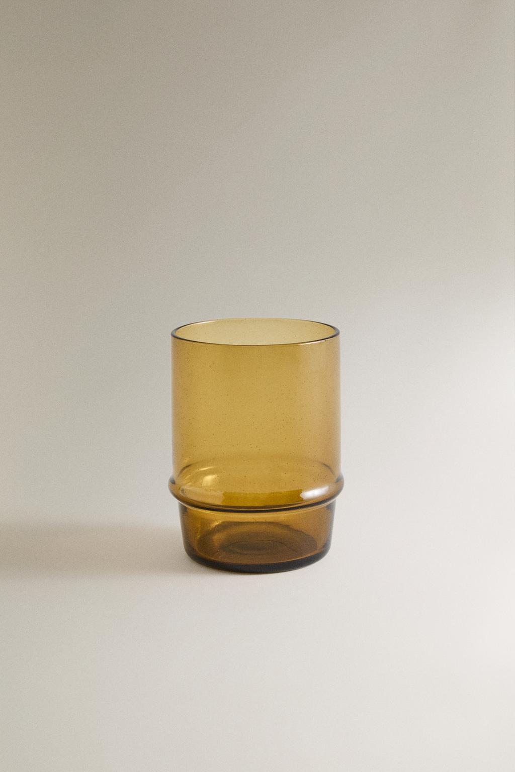 Стакан из стекла с эффектом пузырьков