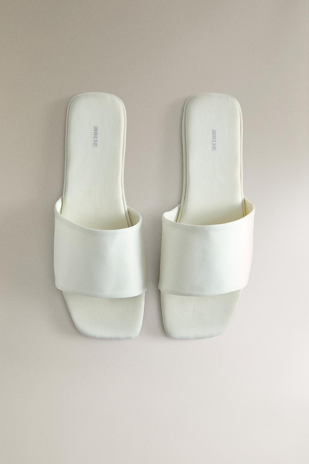 Туфли на шпильке из атласа