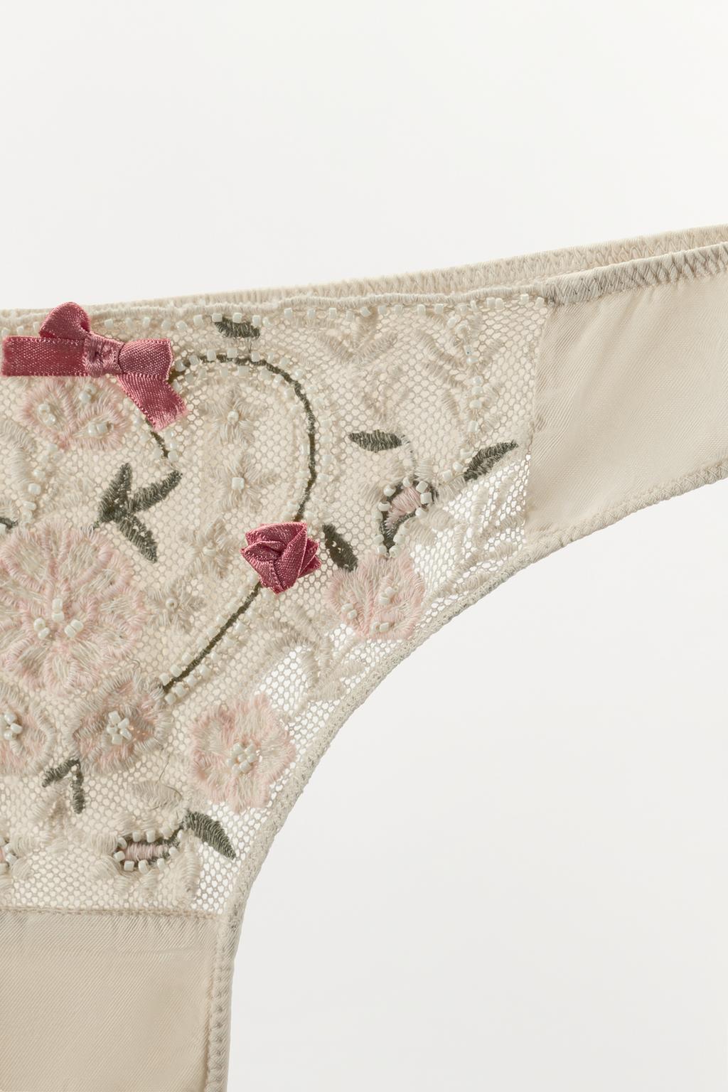 ТРУСЫ ИЗ ТЮЛЯ С ВЫШИВКОЙ И БУСИНАМИ
