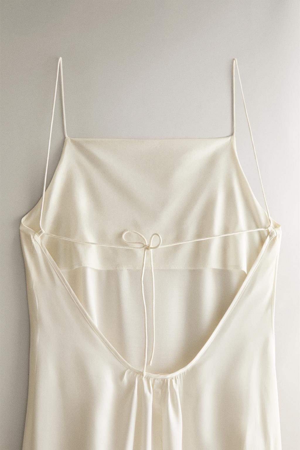 Длинное ночное платье из атласа