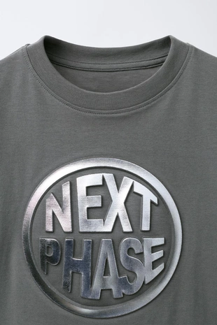 Футболка с рельефным текстовым принтом- Заказать в России