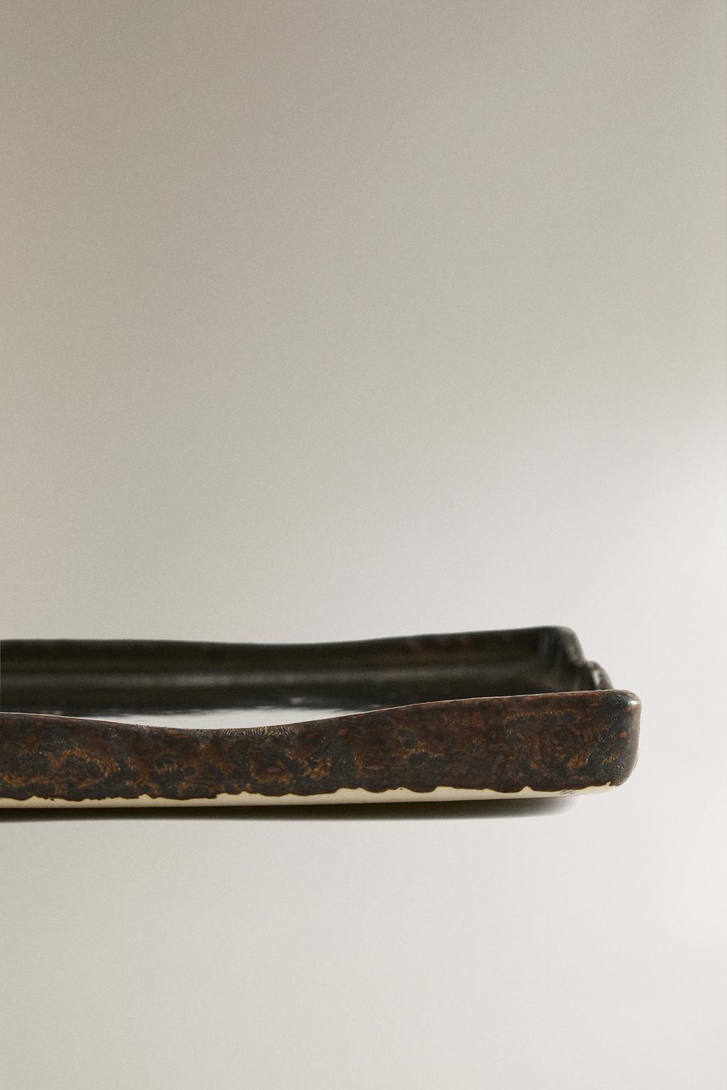 Черный керамический поднос