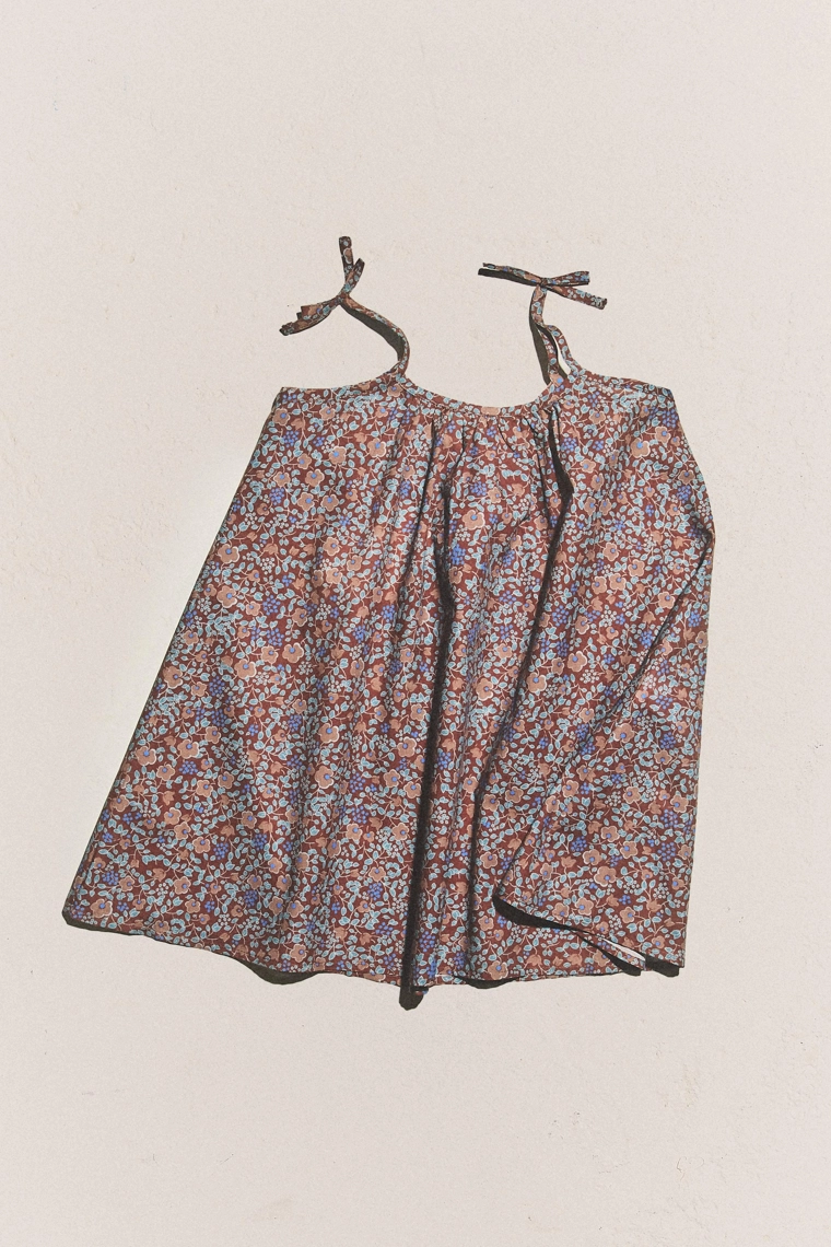 Детское платье с цветочным узором