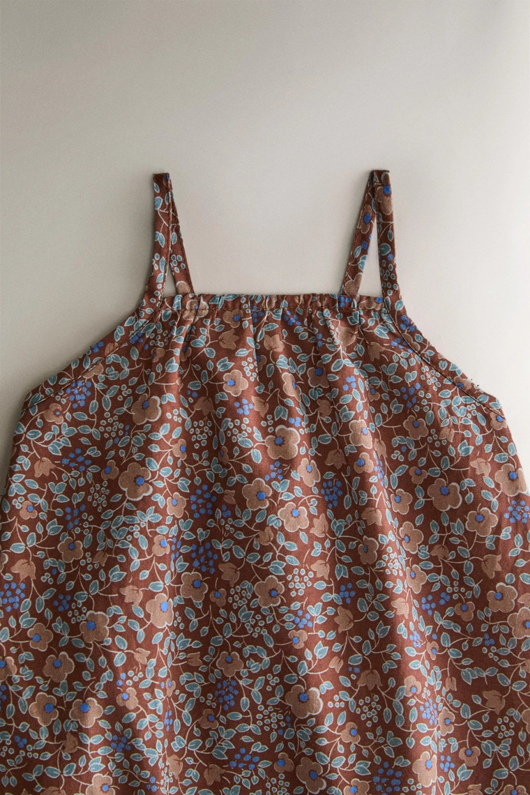 Цветочный комбинезон для пляжа малышей