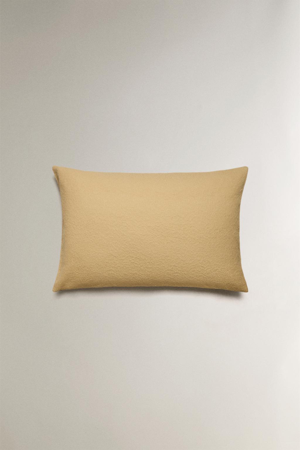 Обивка подушки с текстурным жаккардом