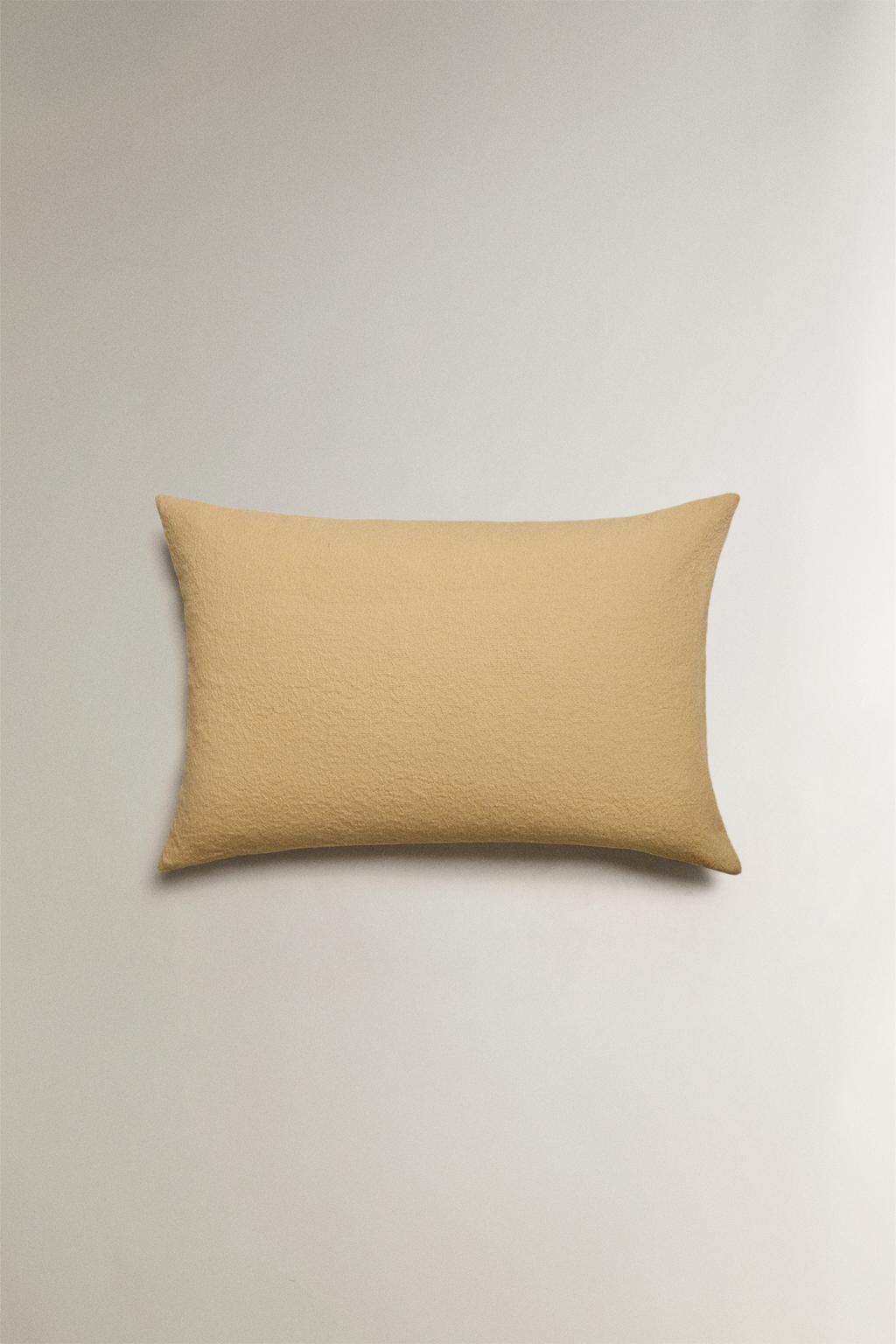 Обивка подушки с текстурным жаккардом