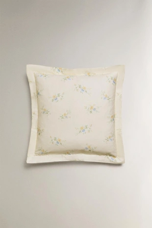 Наволочка с цветочным букетом из сатина- Заказать в России