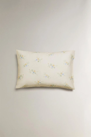 Наволочка с цветочным букетом из сатина- Заказать в России