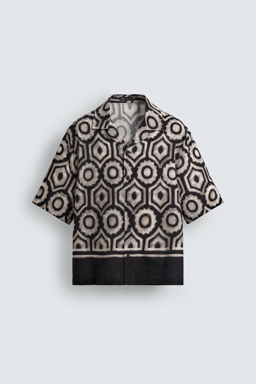 РУБАШКА С ГЕОМЕТРИЧЕСКИМ ПРИНТОМ И КОНТРАСТНОЙ ОТДЕЛКОЙ