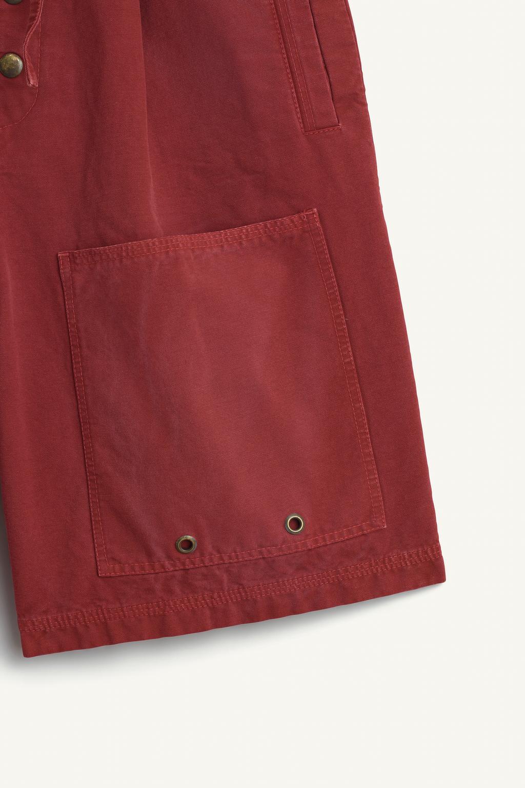 Шорты-бермуды с широкими прямыми штанинами