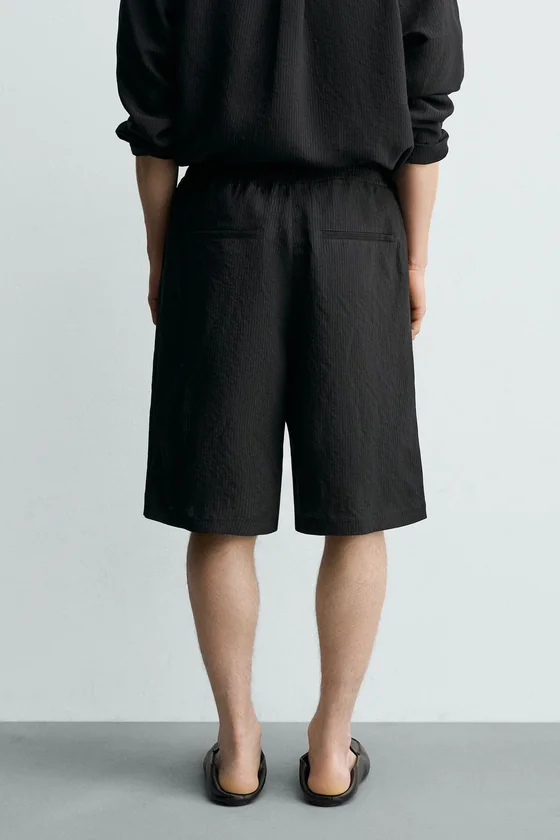 СВОБОДНЫЕ ЖАККАРДОВЫЕ ШОРТЫ В ПОЛОСКУ