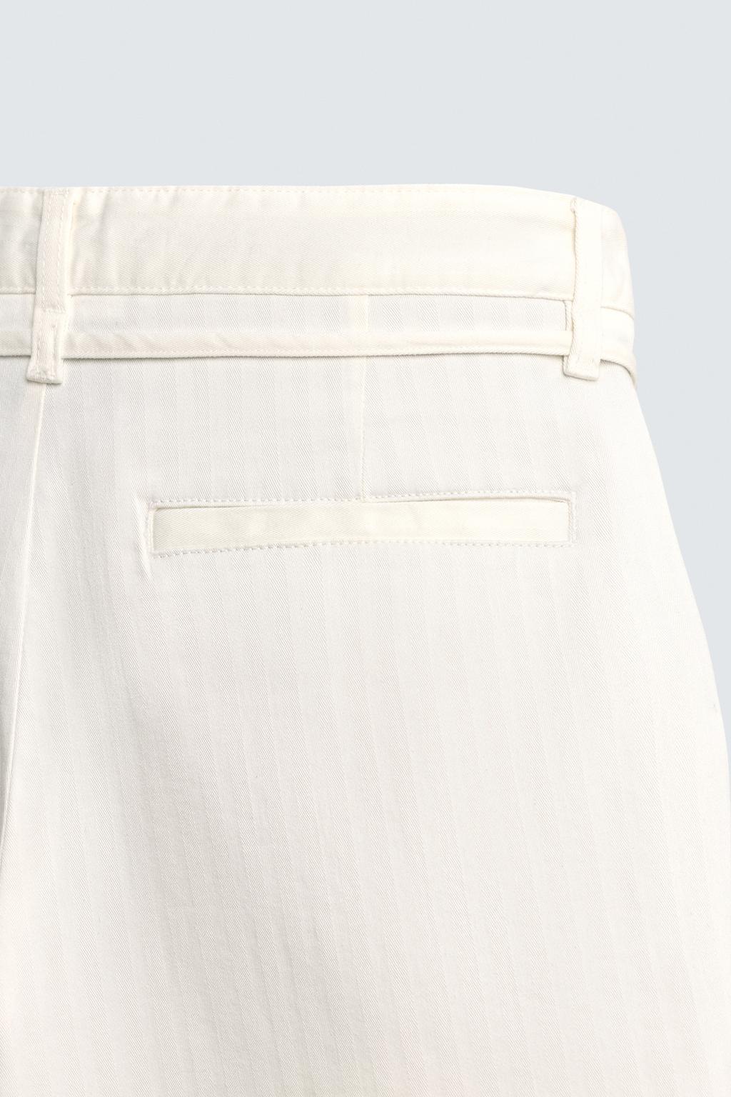 ШОРТЫ RELAXED FIT СО СКЛАДКАМИ