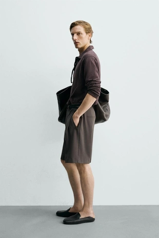 Шорты Relaxed Fit с боковыми складками- Заказать в России