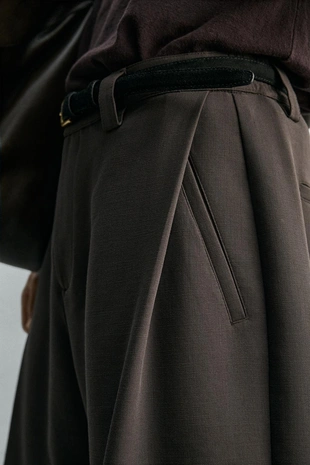 Шорты Relaxed Fit с боковыми складками- Заказать в России