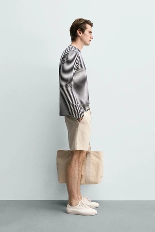 Шорты Regular Fit из рельефной ткани- Заказать в России