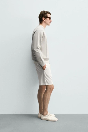 Шорты Regular Fit из рельефной ткани- Заказать в России