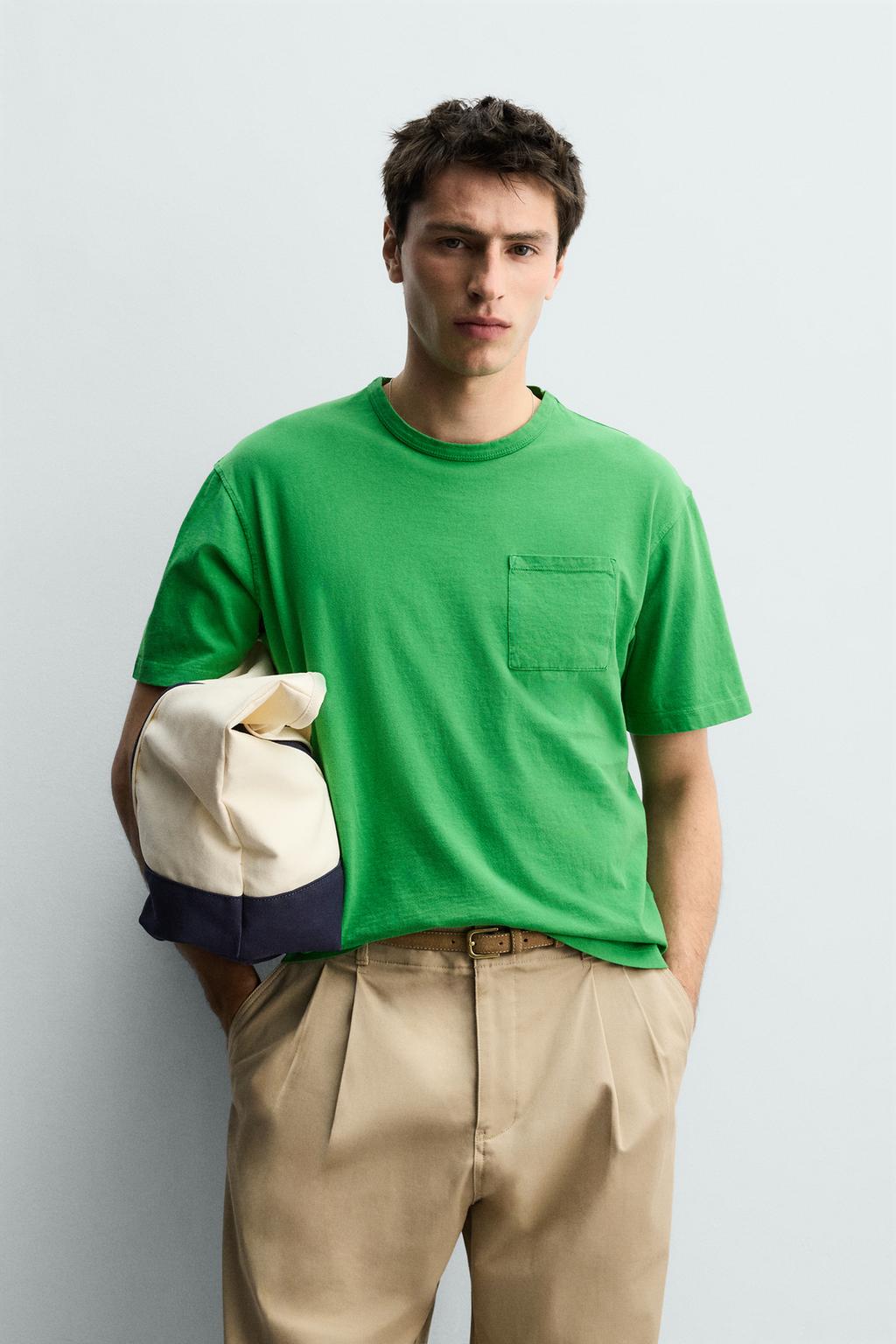 ФУТБОЛКА СВОБОДНОГО КРОЯ С КАРМАНОМ