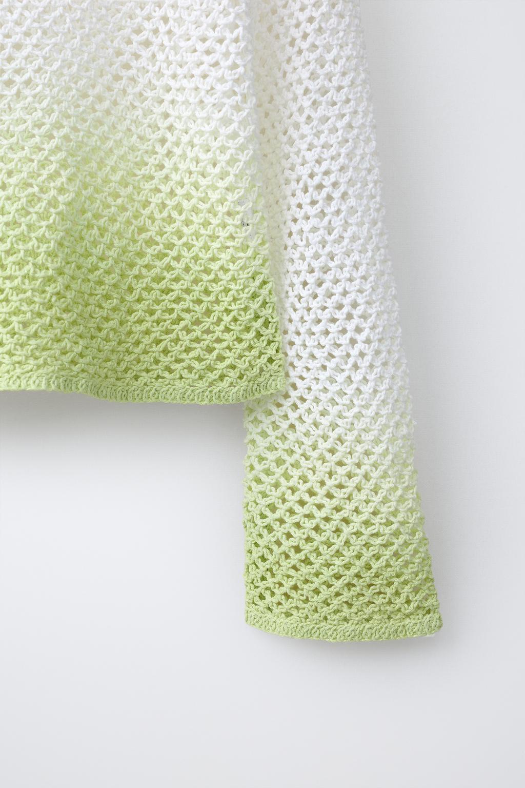 СЕТЧАТЫЙ СВИТЕР С ЭФФЕКТОМ ДЕГРАДЕ