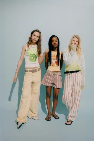 Топ в рубчик с принтом «фрукты»