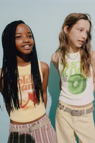 Топ в рубчик с принтом «фрукты»