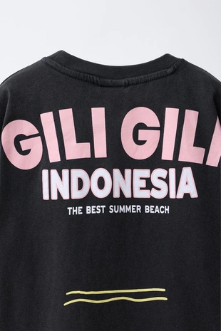 Футболка с эффектом потертости и надписью- Заказать в России