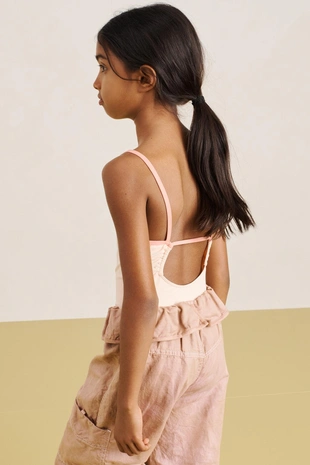 Купальник с прямым вырезом и перекрещивающимися лямками- Заказать в России